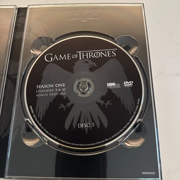 Game of Thrones The Complete First Season 5 Disc Set - Picture 10 of 10